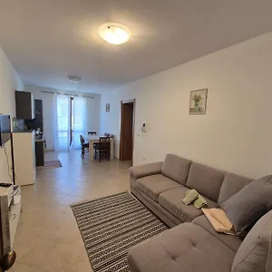 Appartamento Cozy In Sardinia,, Olmedo